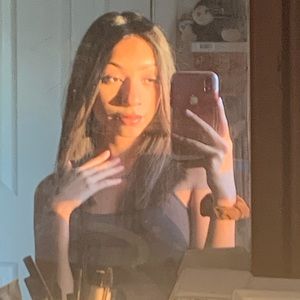 Meet your Posher, Alexis